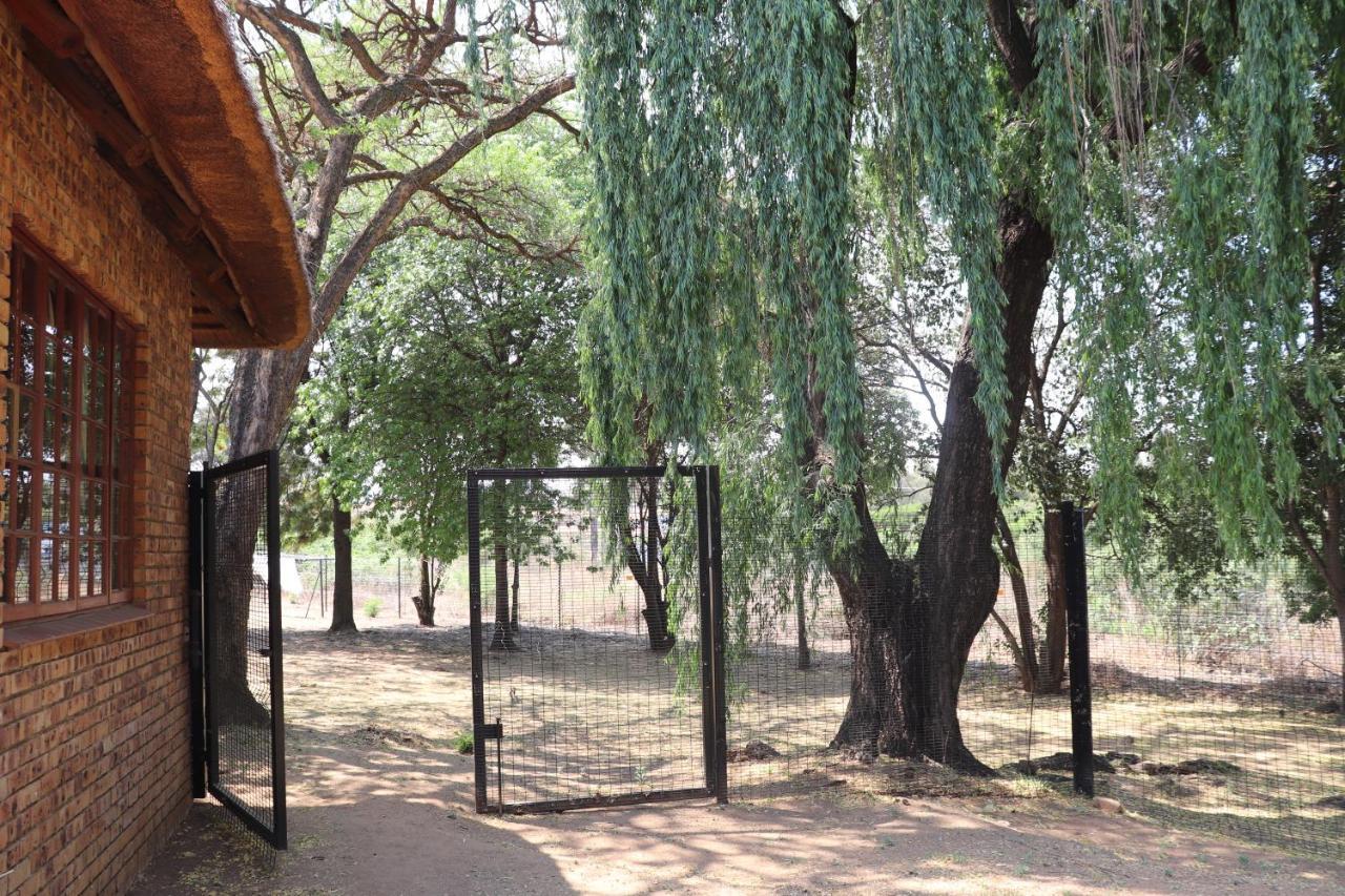 Khaya Africa Guesthouse Midrand Exterior foto